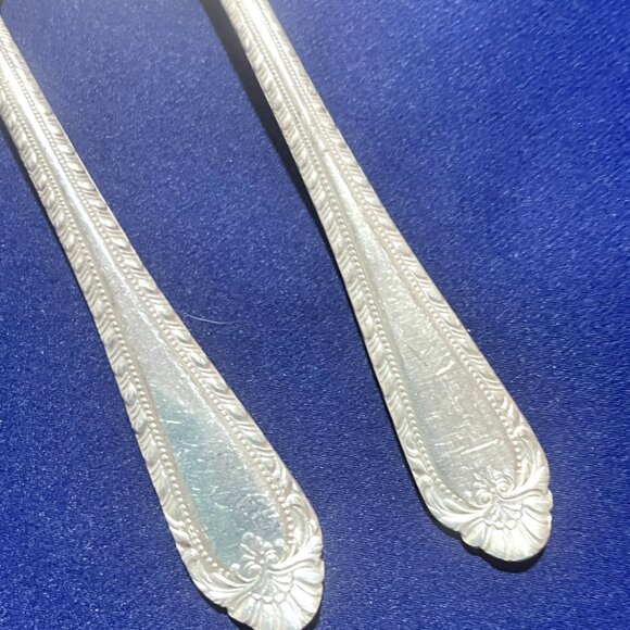 Vintage Reed and Barton OLD LONDON PAIR of 2 Salad Forks 6-1/4" Silverplate - Picture 2 of 4